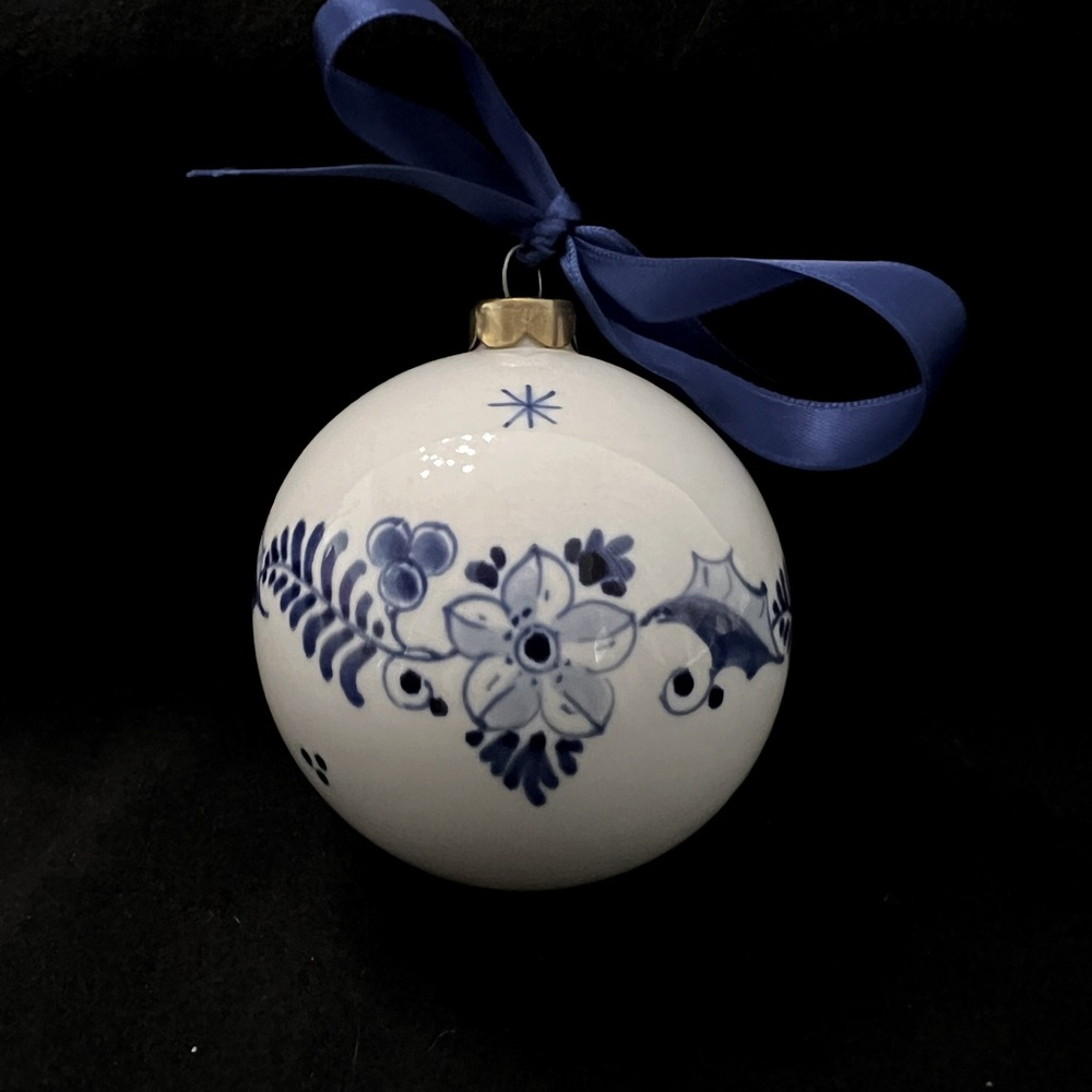 The ‘Original Blue’ ornament from Royal Delft
